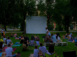 Волгоградцев зовут на два бесплатных фильма в Комсомольский сад