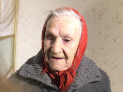 90-летней ветерану из сарая показали новую квартиру с джакузи в Волгограде