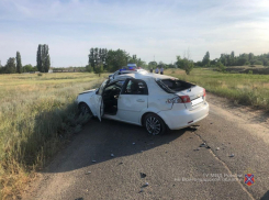 8-летний ребенок выпал из опрокинувшейся иномарки под Волгоградом