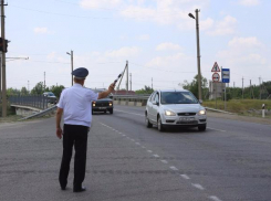 В Волгограде у маршрутчика за долги отобрали «Газель»