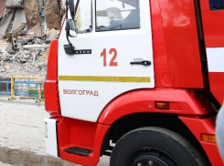 Мужчину спасли из горящей многоэтажки на юге Волгограда