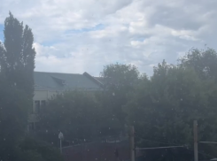 Град внезапно накрыл Волгоград: видео 