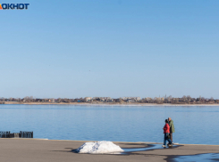 Утро в условиях ракетной опасности провели волгоградцы