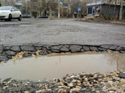 Дороги в Волгограде ремонтируют профессионально и по-новому, - администрация города