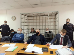 Волгоградцы подозревают умышленное затягивание суда над убийцей из школьного чата