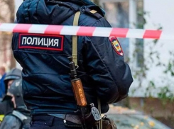 Три трупа обнаружены рядом с автомобилем в Волгоградской области