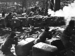 12 октября 1942 года – В Сталинграде советские войска наносят контрудар по врагу в районе тракторного завода