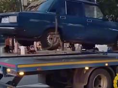 Двадцать автомобилей эвакуировали в Волгограде после тайного контроля 