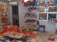 На оптовом рынке Волгограда изъяли 192 кг конфет завода экс-президента Украины