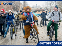 Сотни волгоградцев вышли на зимний велопарад