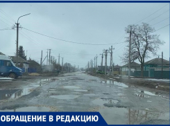 Город без дорог: жители Волгоградской области в ужасе от того, что осталось после зимы