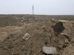 Крупная свалка появилась в волгоградской Родниковой долине