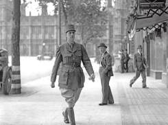 Бюст генерала Шарля де Голля составит компанию Сталину в Волгограде