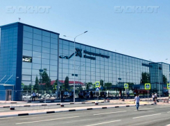 Громкий скандал произошел из-за ребенка в аэропорту Волгограда 
