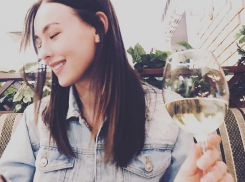 Звезда сериала «Универ» Анастасия Иванова выпила и полюбила 