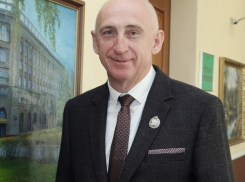 Создавший экзоскелет профессор из Волгограда едет в Донбасс