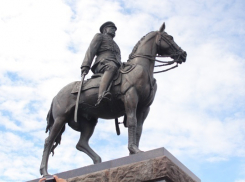 Памятник Константину Рокоссовскому в Волгограде торжественно открыт