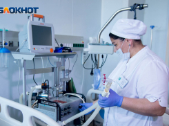 В Волгограде выпала из окна 20-летняя студентка РАНХиГС