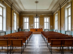 Местный ДК пошел вкривь и вкось после капремонта за 27 миллионов в волгоградском селе