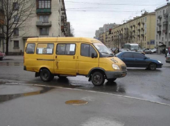 В Волгограде уволили с работы чиновника, который ликвидировал маршрутки