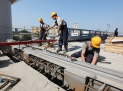 Дорожные работы улицы Электролесовской в Волгограде продлятся до 25 августа