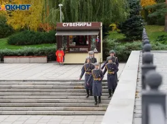 Повышение пенсий, выплаты пособий на карту «Мир» и осенний призыв: новое в законах с 1 ноября