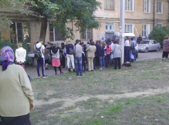  В Волгограде убийца на месте рассказал,как тащил тело девочки в мусорный бак