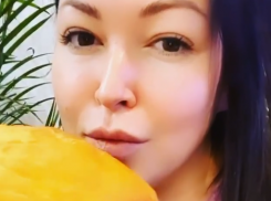 Ирина Дубцова призвала на карантине «не плакать, а печь», и поделилась рецептом тыквенного хлеба