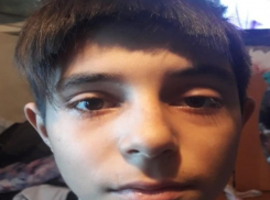 Учителю, отрезавшему челку ученику в Волгоградской области, объявили в школе только выговор