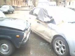 В Волгограде бизнес-леди на «Форде» врезалась в «семерку»