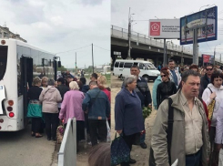 Волгоградцы хотят на кладбище, но не могут уехать: километровой очередью недовольны горожане