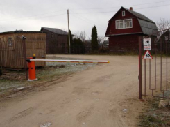 Под Волгоградом шлагбаум убил мужчину 