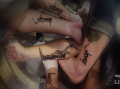 Участники рок-группы дружно сделали в Волгограде тату с «Родиной-матерью»