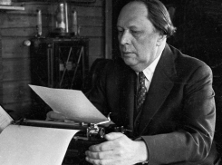 85 лет назад Алексей Толстой приехал в Сталинград и написал своё самое спорное произведение