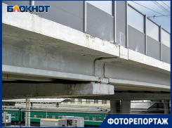 Трещины и сколы: многострадальный Комсомольский мост в Волгограде попал в объектив фотографа