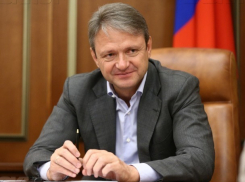 Министр сельского хозяйства Александр Ткачев прилетел в Волгоград оценить успехи