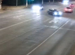 Выехавшего на встречку в Волгограде водителя наказали в  ХМАО — Югре 