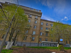 Кипяток третьи сутки льется из кранов в общежитии в центре Волгограда