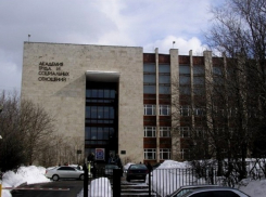 В Волгограде филиал московского вуза собрал со студентов деньги и закрылся