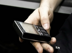 Волгоградец воткнул приятелю нож в сердце за обвинение в краже мобильника