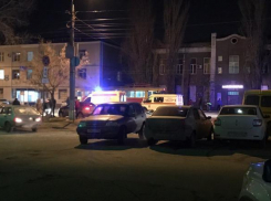 Трамвай на пешеходном переходе сбил двух волгоградок