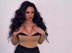 Гордо заявившая: «Я уменьшила грудь» блогер решилась на новый эксперимент 