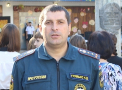 Сотрудник МЧС отважно спас женщину из горящего дома в Волгограде