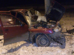 Пьяный пассажир отобрал машину у таксиста и попал в жуткую аварию в Волгограде