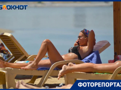 Бикини и упругие бедра показали волгоградские красотки на пляже в первый день лета