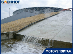 Легенда ЧМ-2018 снова не «пережила» дождь: склон «Волгоград Арены» осыпался