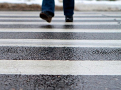 Женщина на Mazda Demio насмерть сбила мужчину на трассе под Волгоградом