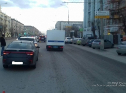 12-летний мальчик пострадал при столкновении двух иномарок в Волгограде 