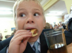 В школах Волгограда питание учеников подорожало в 2,5 раза 