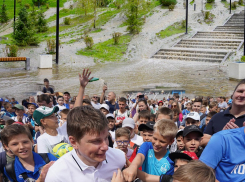 Пропавшая Айлита, давка из-за Аршавина, толпы у военкоматов и пойма: знаковые волгоградские фоторепортажи 2022 года 